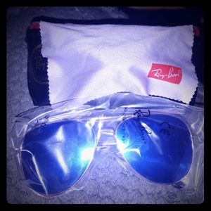 Ray Ban sunglasses & case BRAND NEW